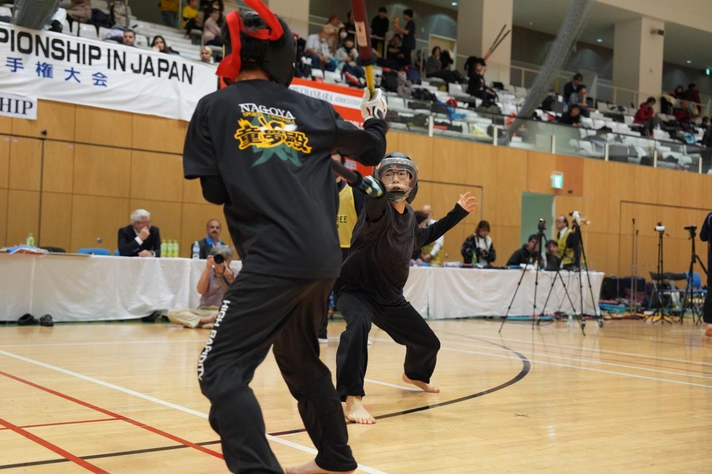 スポーツチャンバラの競技の様子