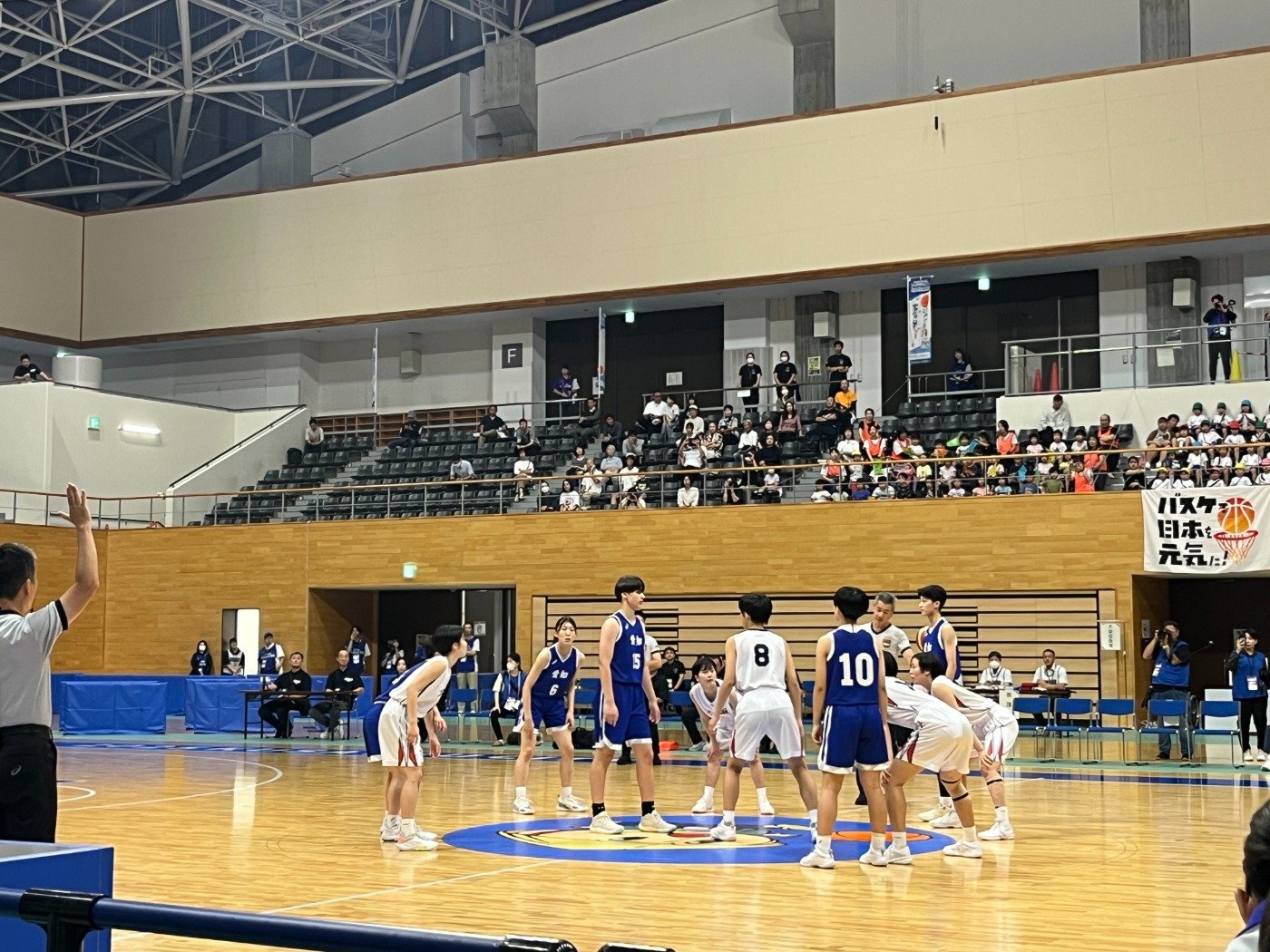 バスケットボール少年女子の様子①