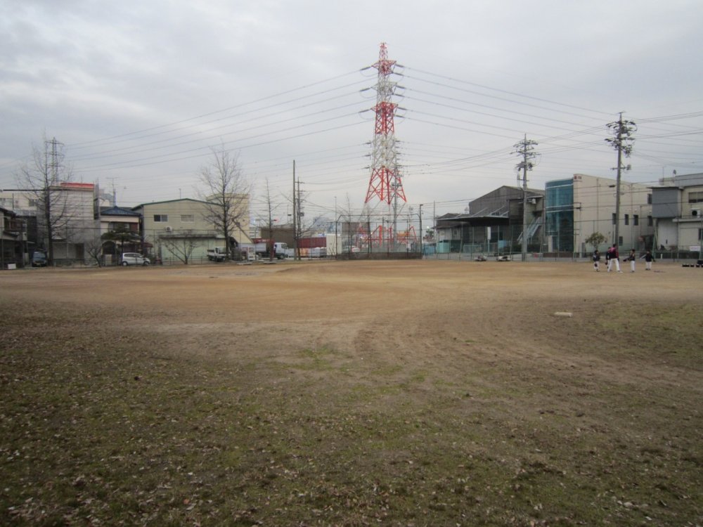 地蔵ヶ池公園グラウンド