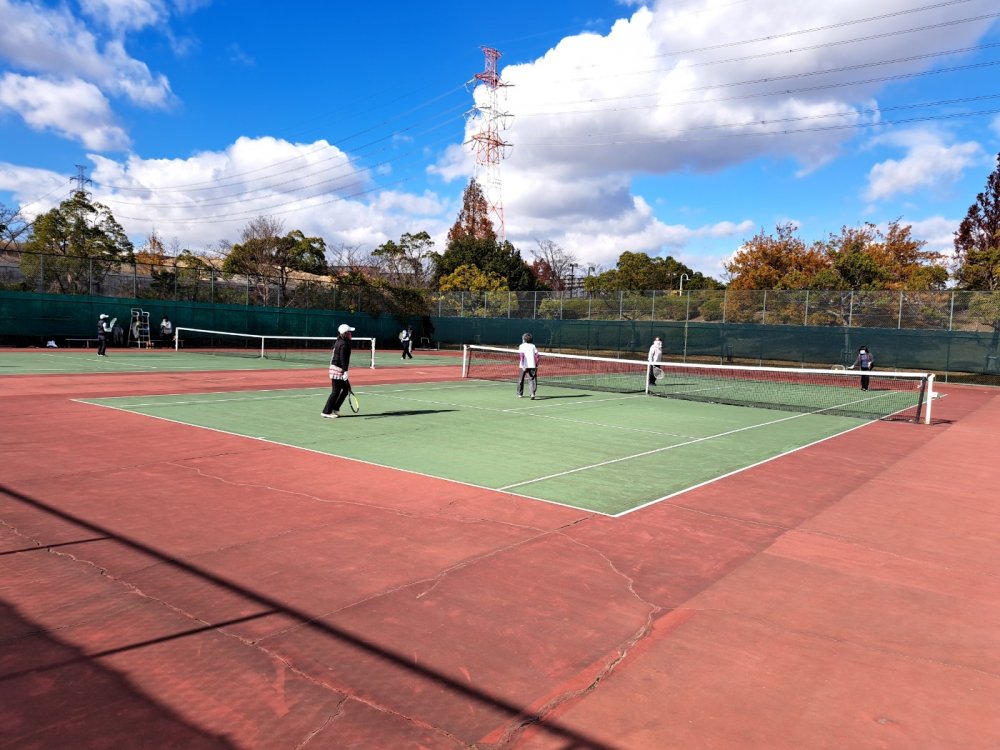 香久山テニスコート