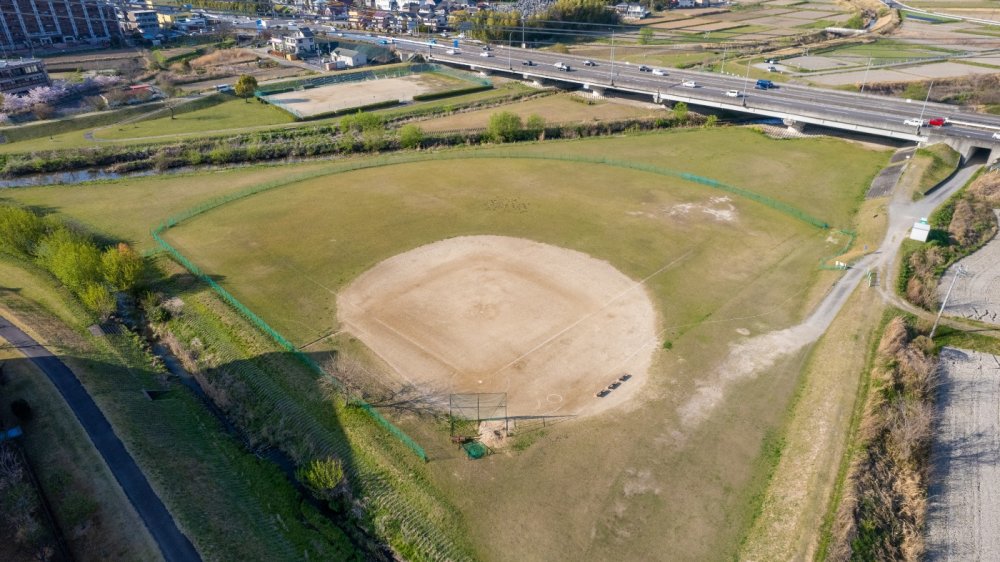 境川緑地公園第1多目的広場