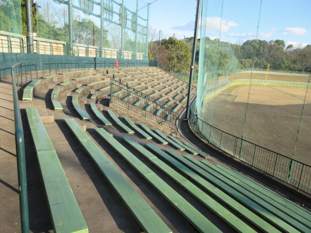 阿久比球場観客席です。