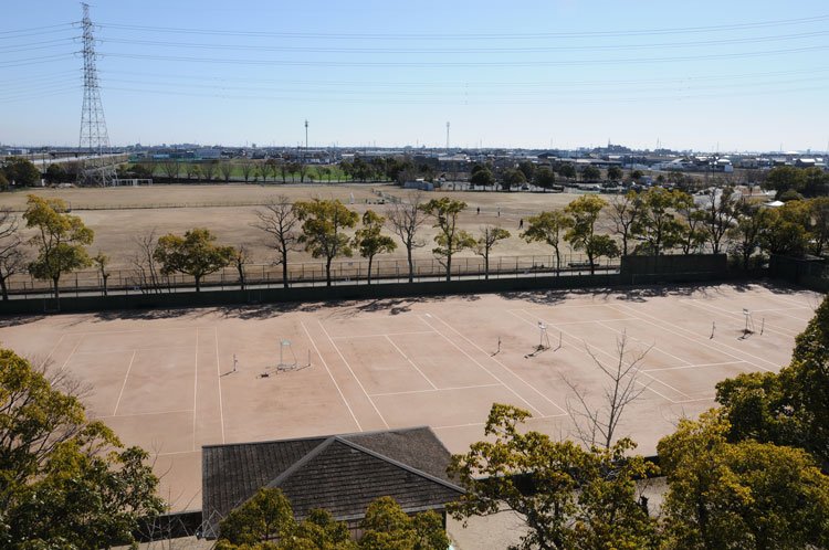 東公園市営庭球場