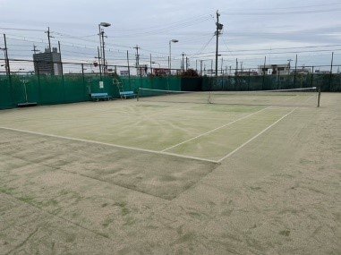 生涯学習センター庭球場