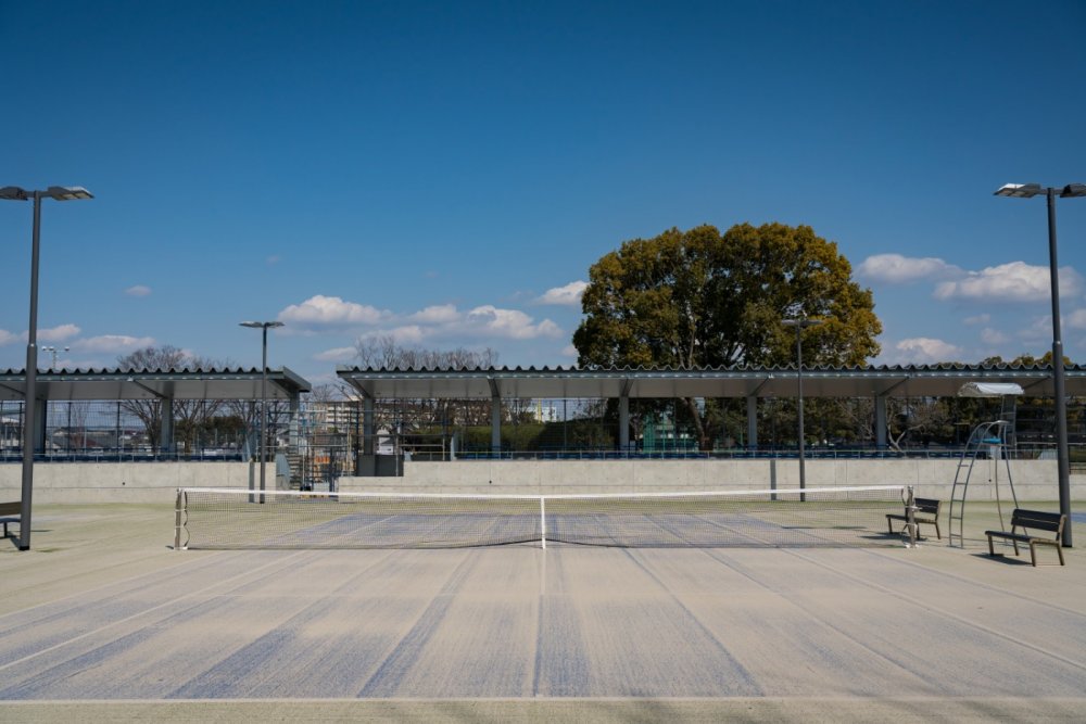 テニスコート正面