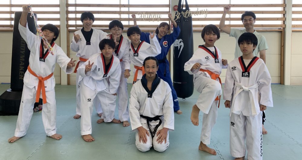テコンドー尾張旭教室　一般クラス（11歳～大人まで）