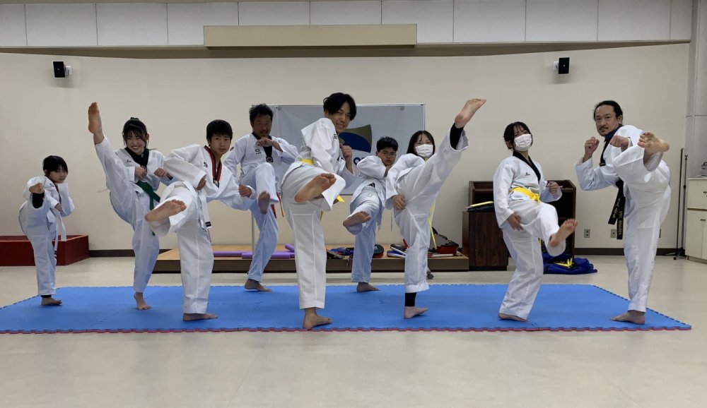 テコンドー春日井教室　はじめてのテコンドー一般クラス（11歳～大人まで）